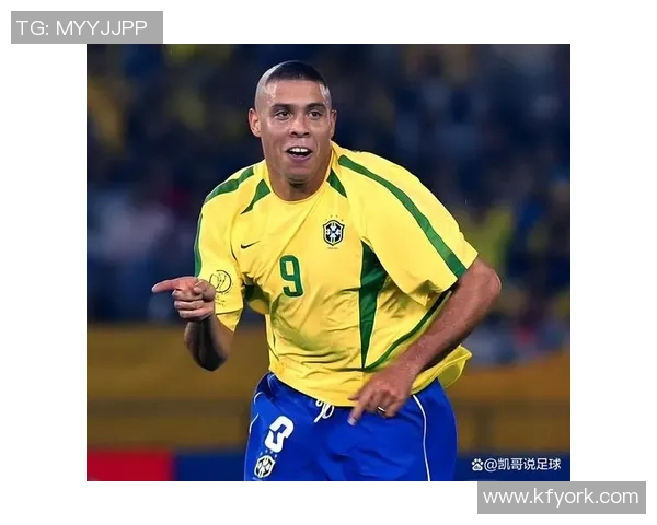 足球球星精彩过人瞬间与精妙射门完美结合展现非凡技巧与智慧